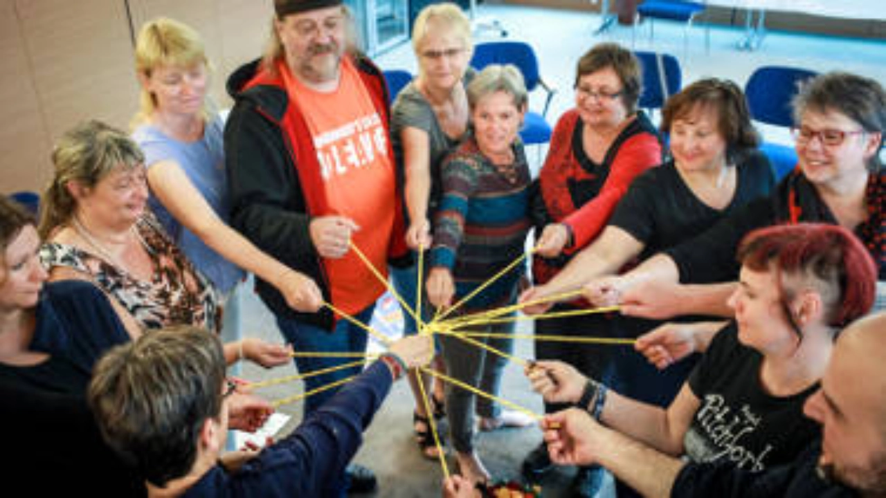 Teambuilding bei einem Workshop.