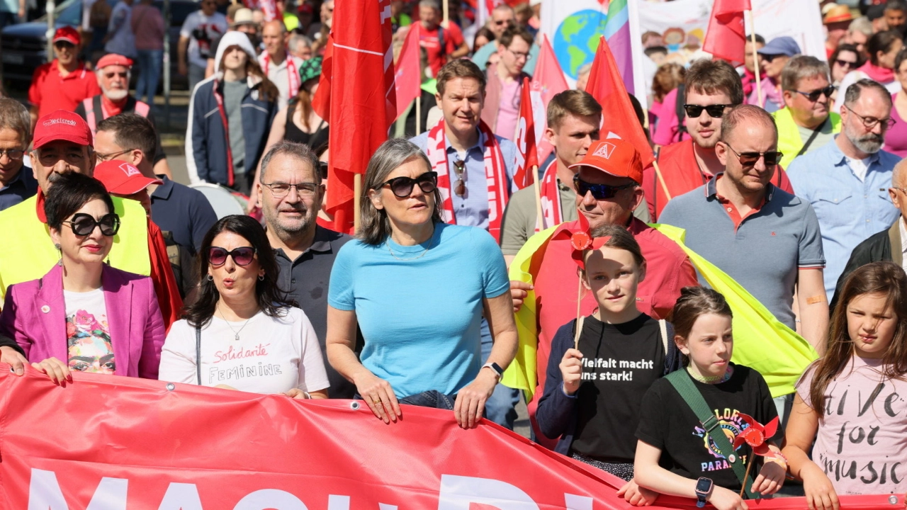 Kundgebung am 1. Mai 2025 mit Christiane Benner in Wolfsburg.
