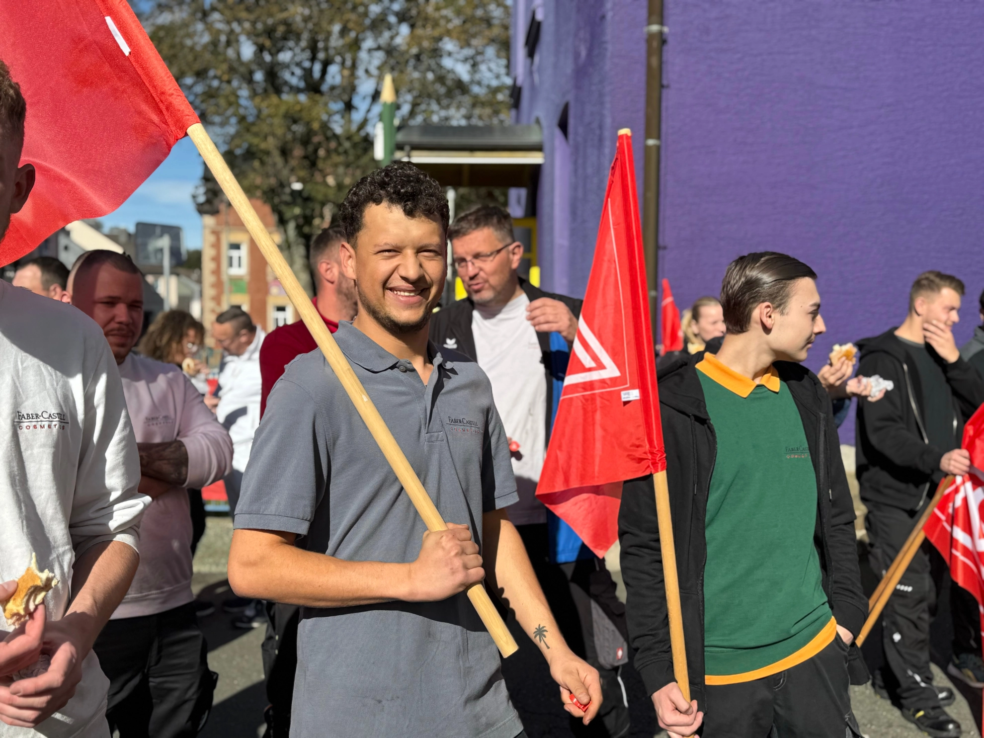 Warnstreik bei Faber Castel in Geroldsgrün